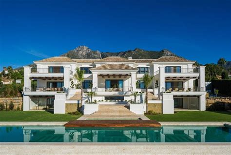 Property for sale in Marbella, Malaga, Spain: villas — idealista.